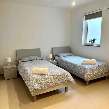 Brand New 2-bedroom - Excellent Location *