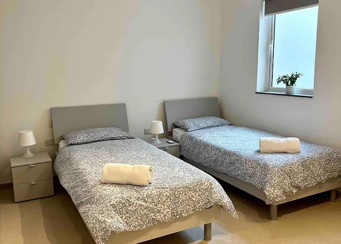 Brand New 2-bedroom - Excellent Location *