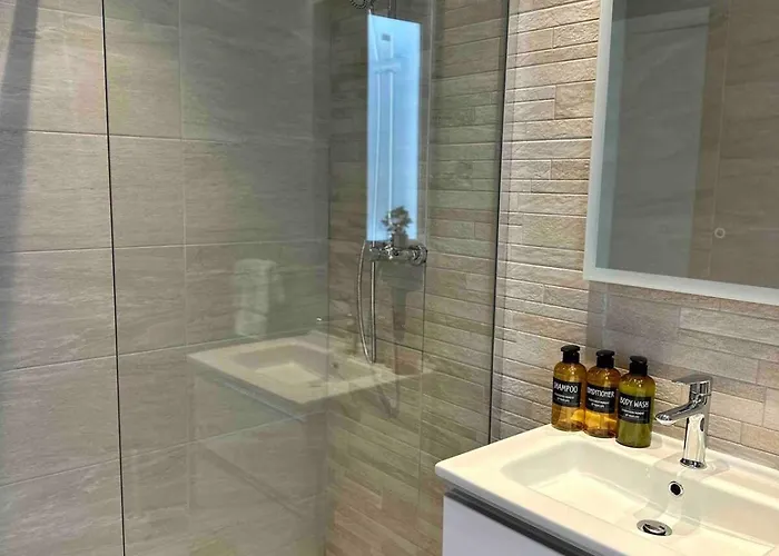 Brand New 2-bedroom - Excellent Location Appartement