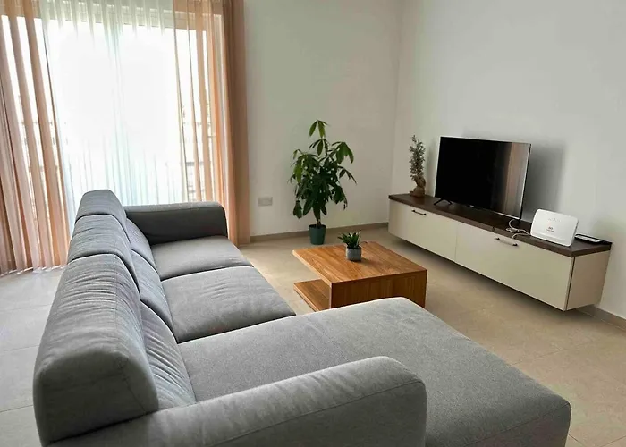 Brand New 2-bedroom - Excellent Location Appartement San Ġiljan